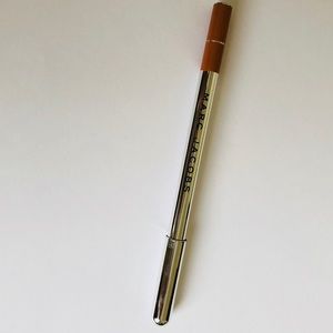 Marc Jacobs Lip Liner